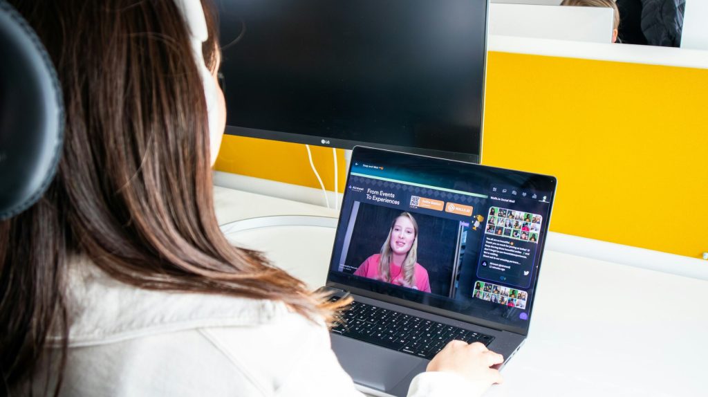 to help ace virtual job interview-min