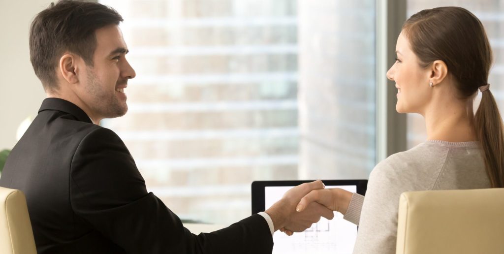 increase chances of finding and hiring right candidate-min